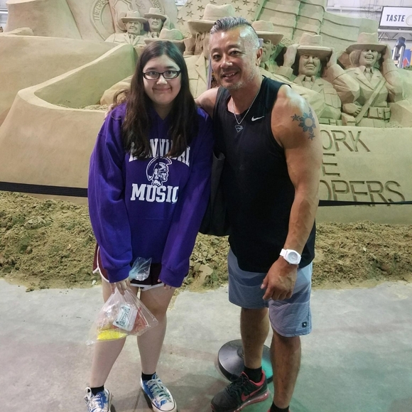 Meet your Posher, Rhoel - Picture 2 of 2